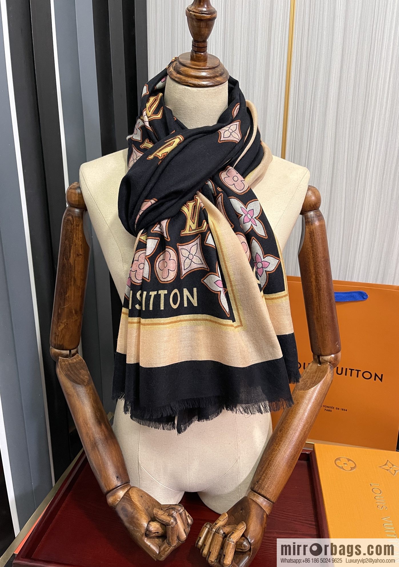 LV Louis Vuitton 300 cashmere long towels