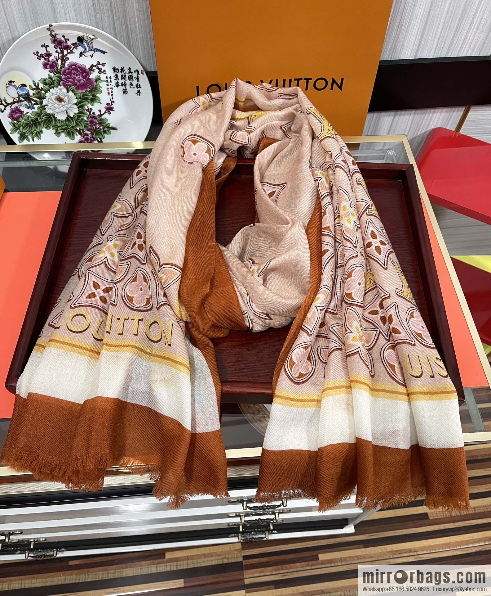 LV Louis Vuitton 300 cashmere long towels