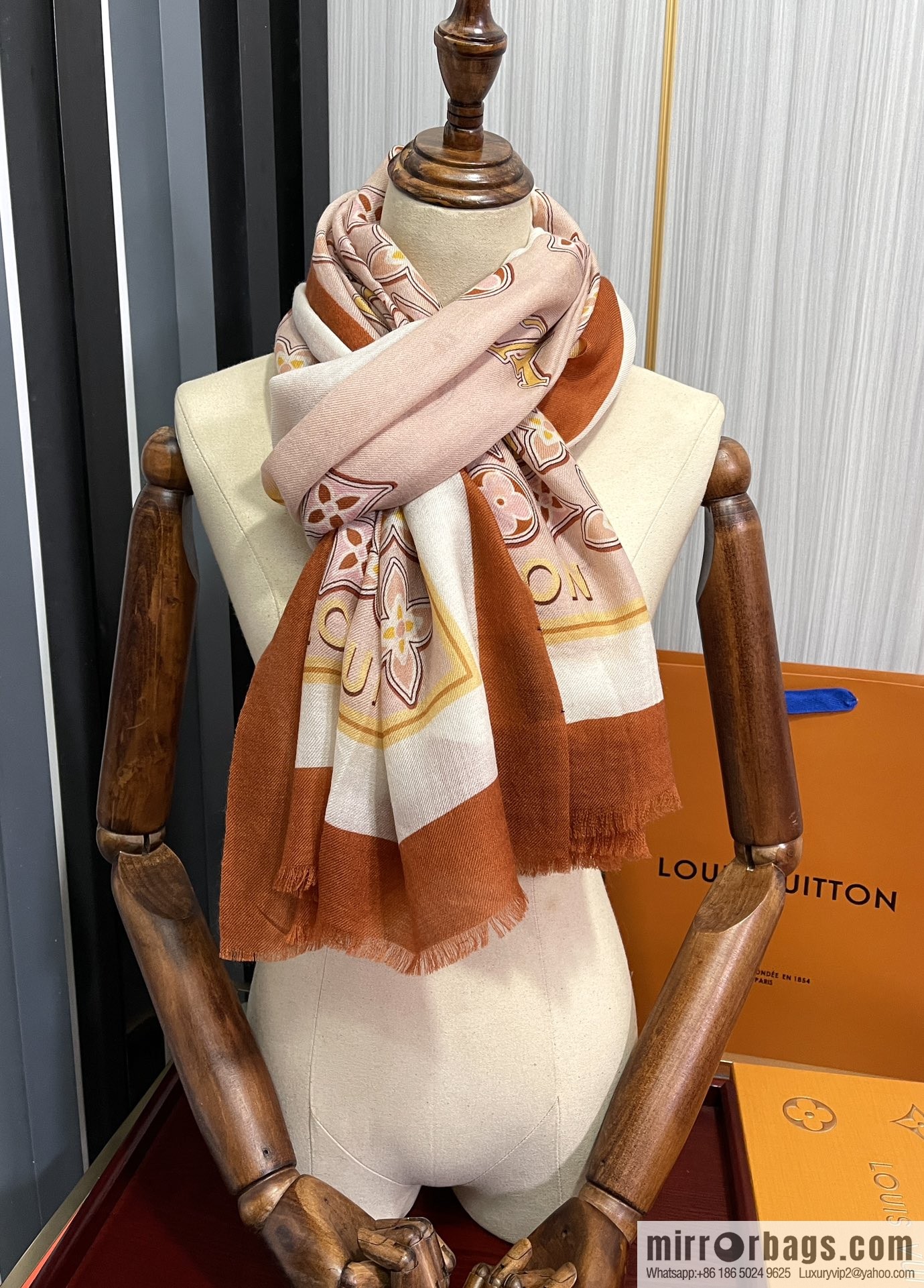 LV Louis Vuitton 300 cashmere long towels
