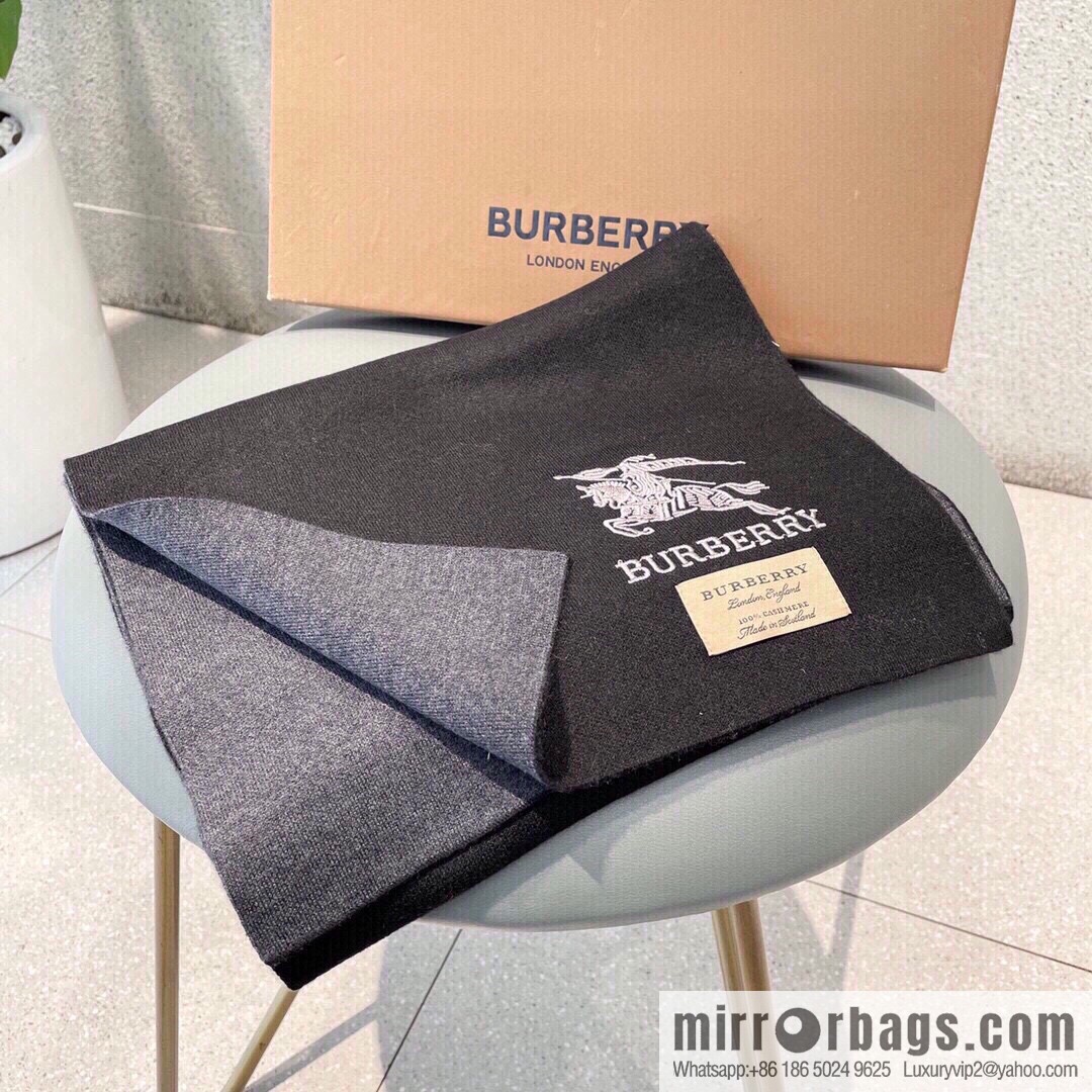 Burberry Burberry Classic Horse 100% Imported Knitted Cashmere Scarf