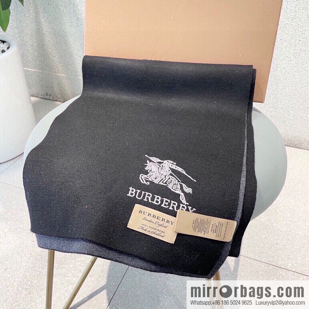Burberry Burberry Classic Horse 100% Imported Knitted Cashmere Scarf