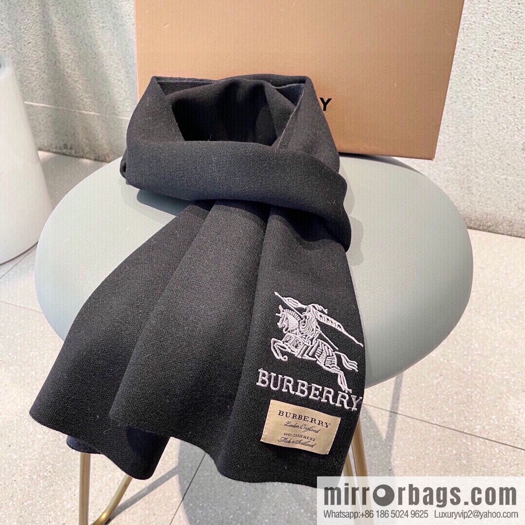 Burberry Burberry Classic Horse 100% Imported Knitted Cashmere Scarf