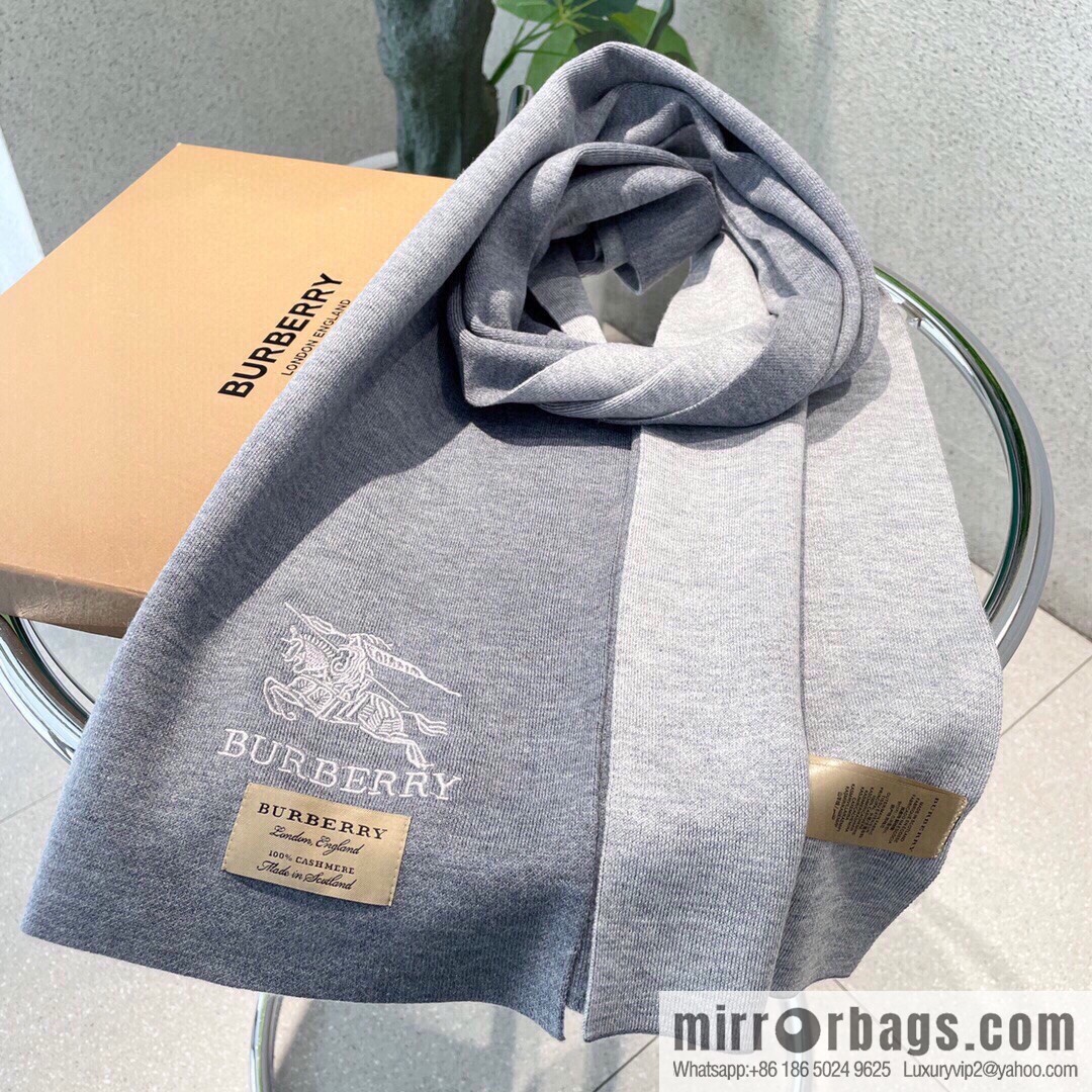 Burberry Burberry Classic Horse 100% Imported Knitted Cashmere Scarf