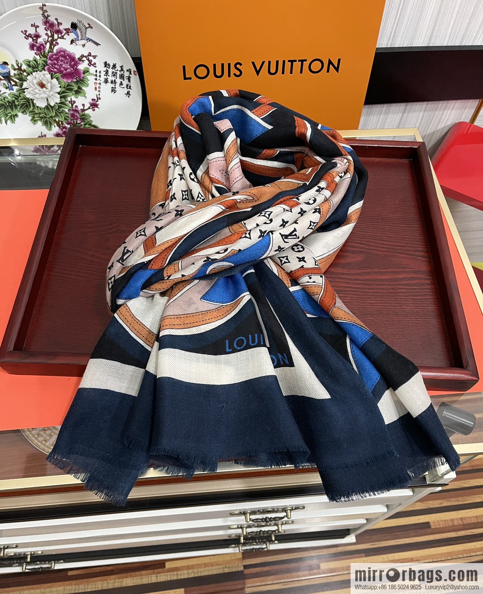LV Louis Vuitton double-sided ring velvet long towel