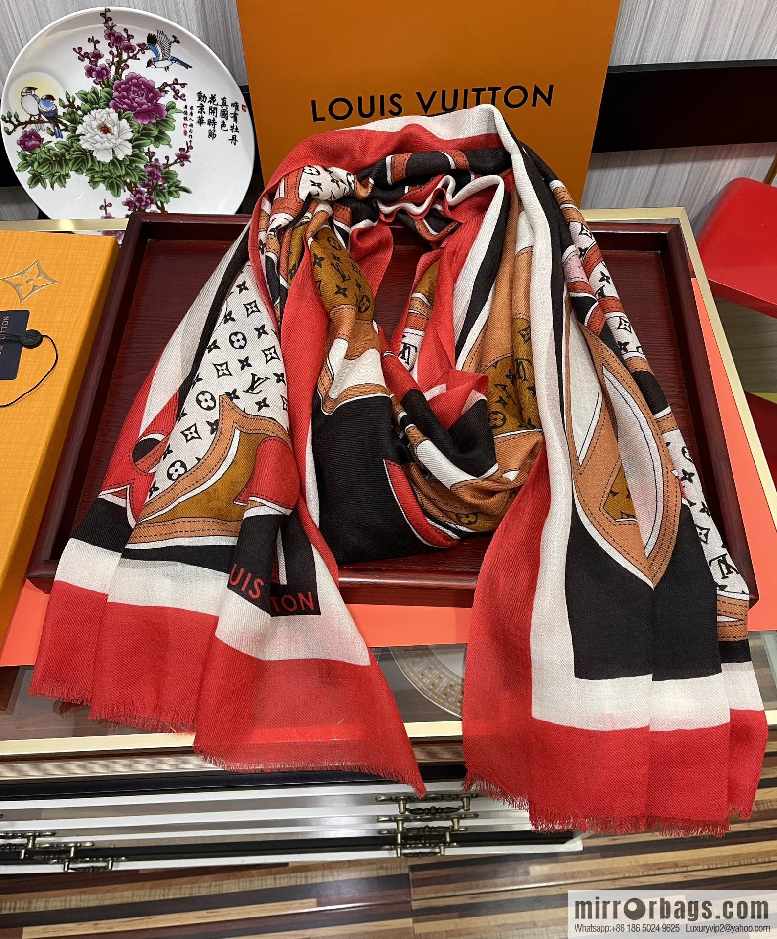 LV Louis Vuitton double-sided ring velvet long towel