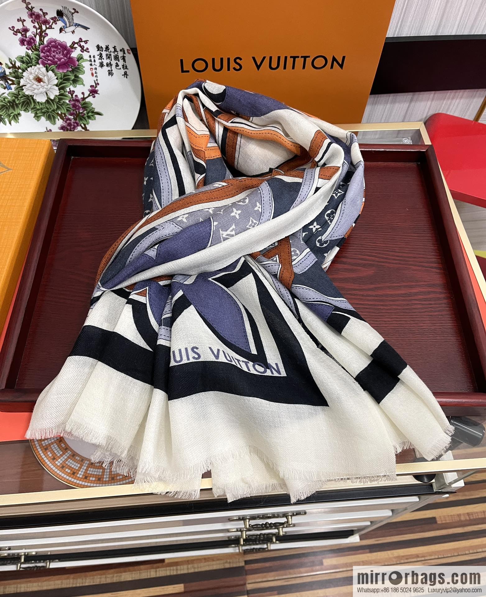 LV Louis Vuitton double-sided ring velvet long towel