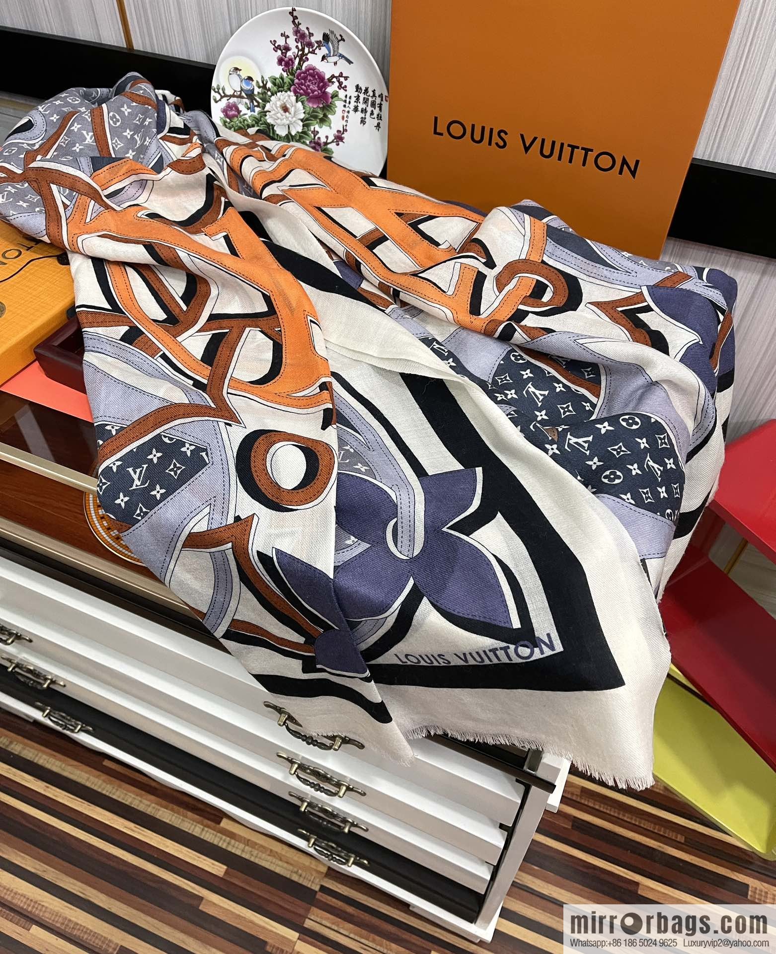 LV Louis Vuitton double-sided ring velvet long towel