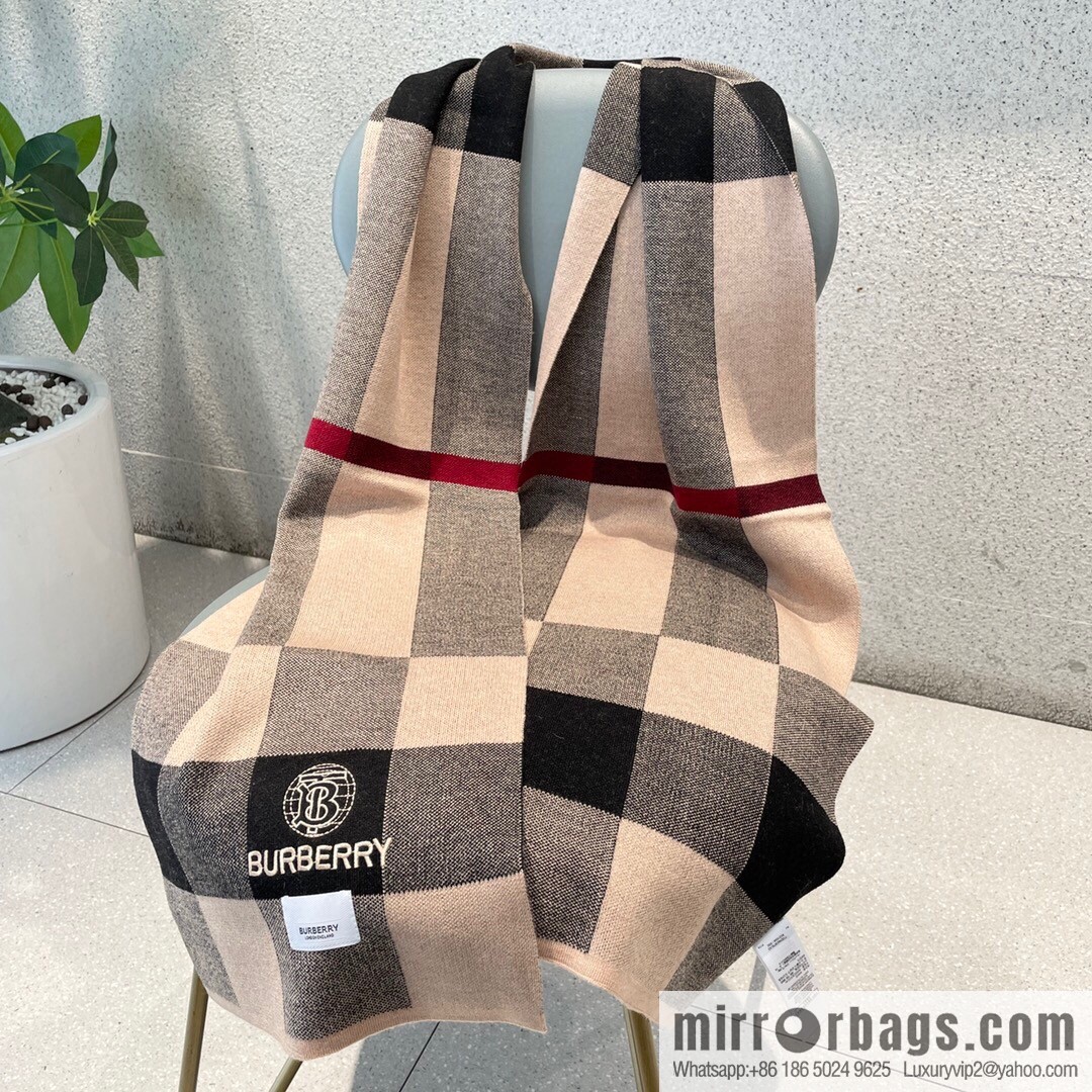 Burberry Burberry Classic War Horse 100% Imported Knitted Cashmere