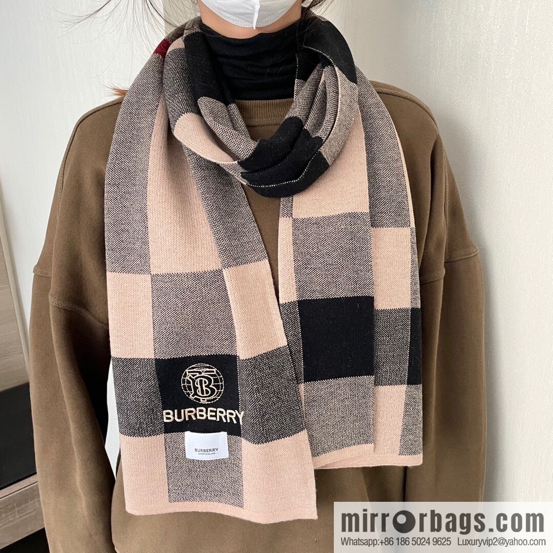 Burberry Burberry Classic War Horse 100% Imported Knitted Cashmere