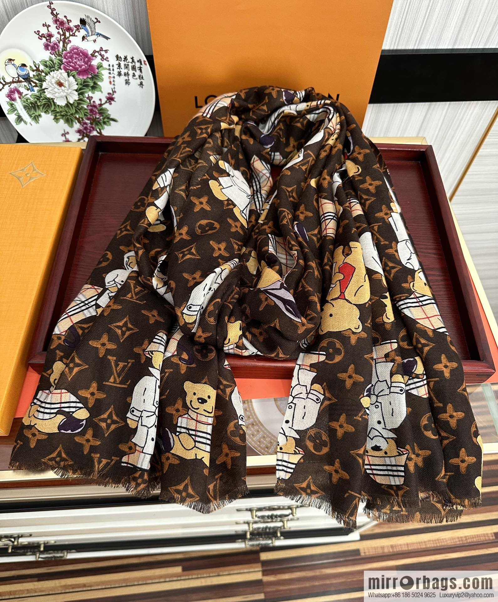 LV Louis Vuitton Bear Paradise Cashmere Scarf