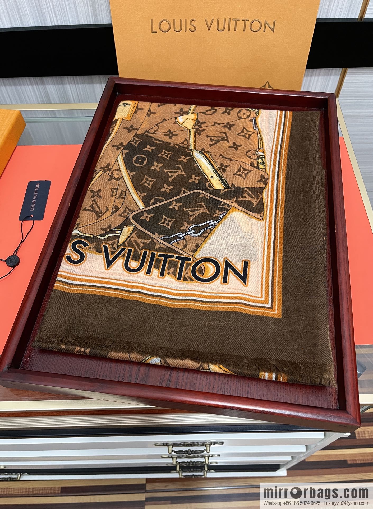 LV Louis Vuitton Double Sided 300 Ring Fleece Long Towel