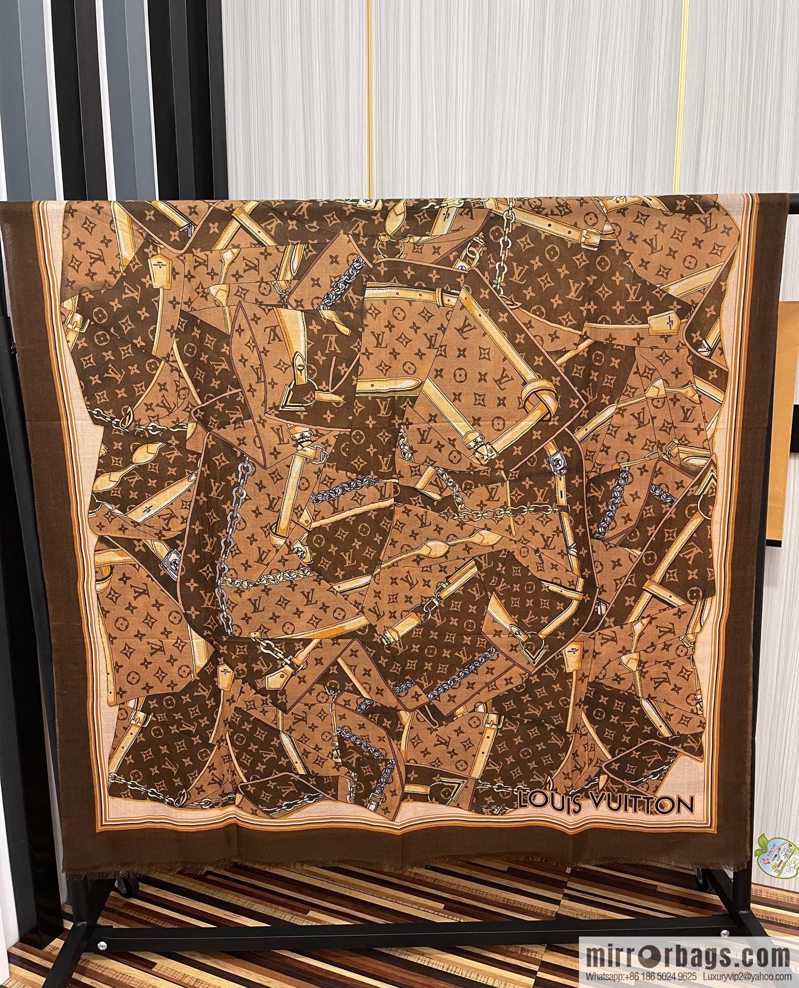 LV Louis Vuitton Double Sided 300 Ring Fleece Long Towel