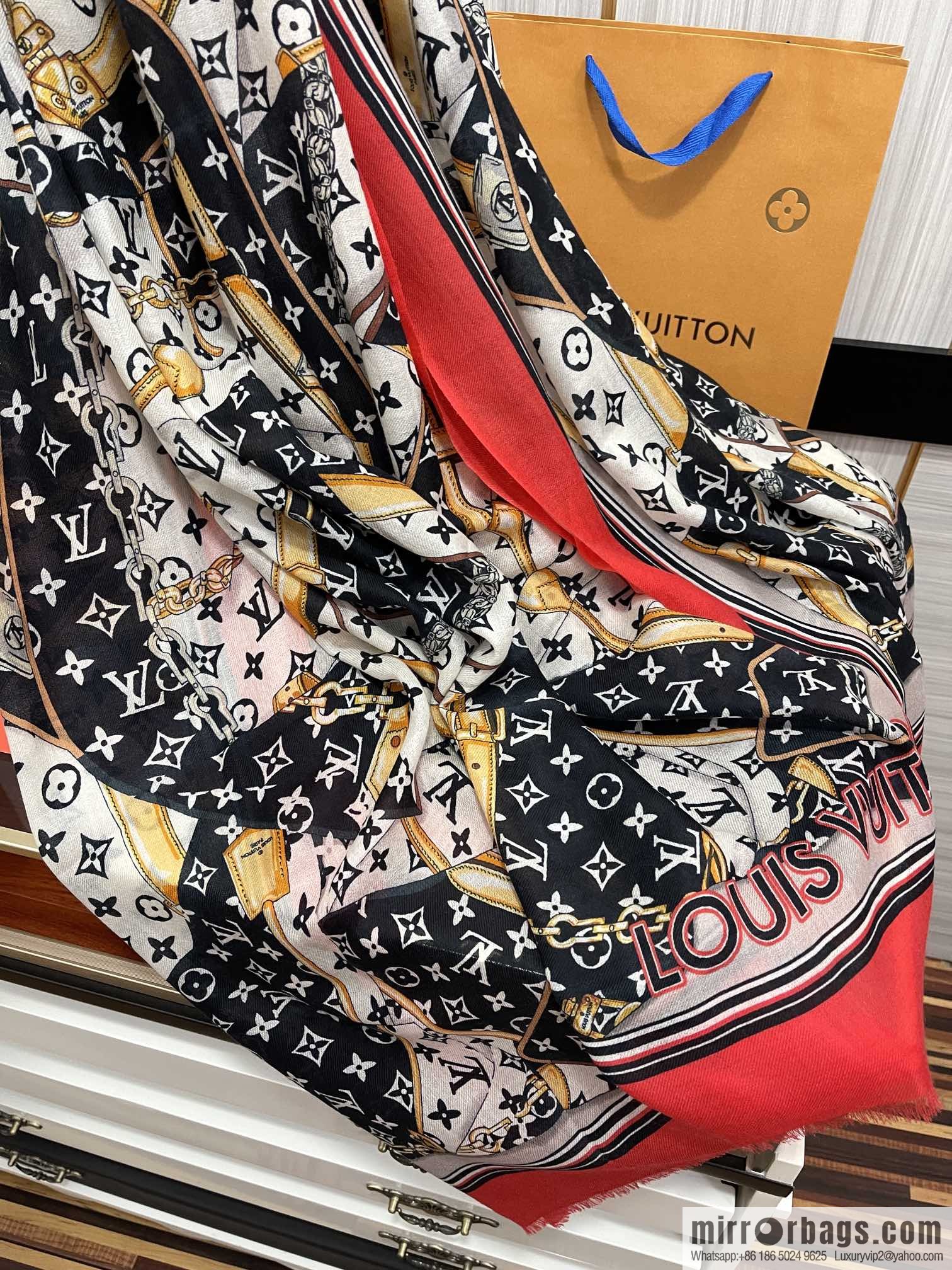 LV Louis Vuitton Double Sided 300 Ring Fleece Long Towel