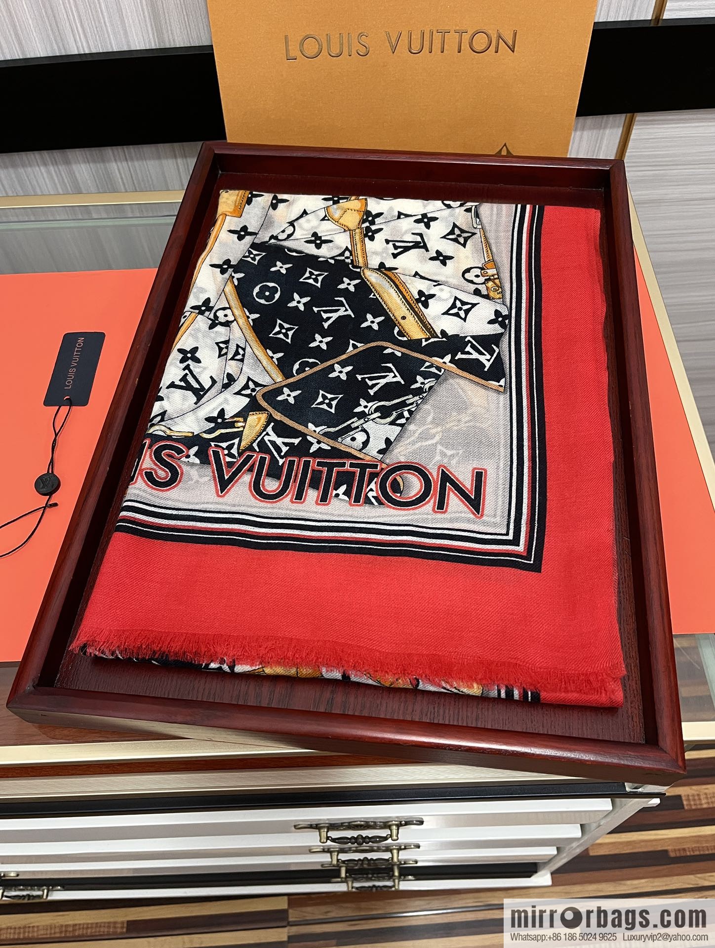 LV Louis Vuitton Double Sided 300 Ring Fleece Long Towel