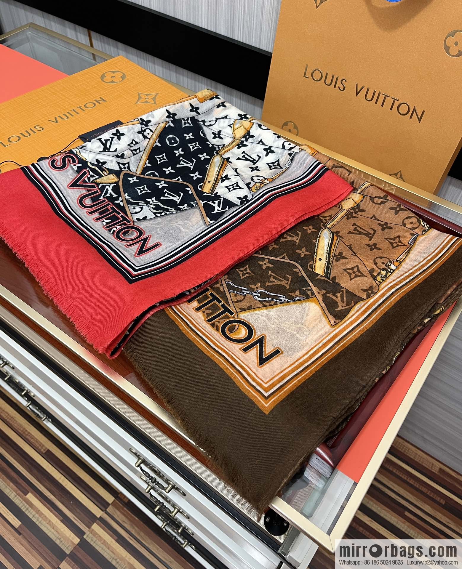 LV Louis Vuitton Double Sided 300 Ring Fleece Long Towel