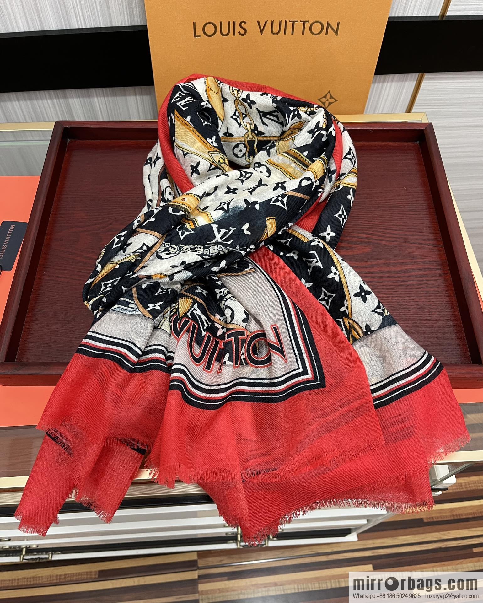 LV Louis Vuitton Double Sided 300 Ring Fleece Long Towel