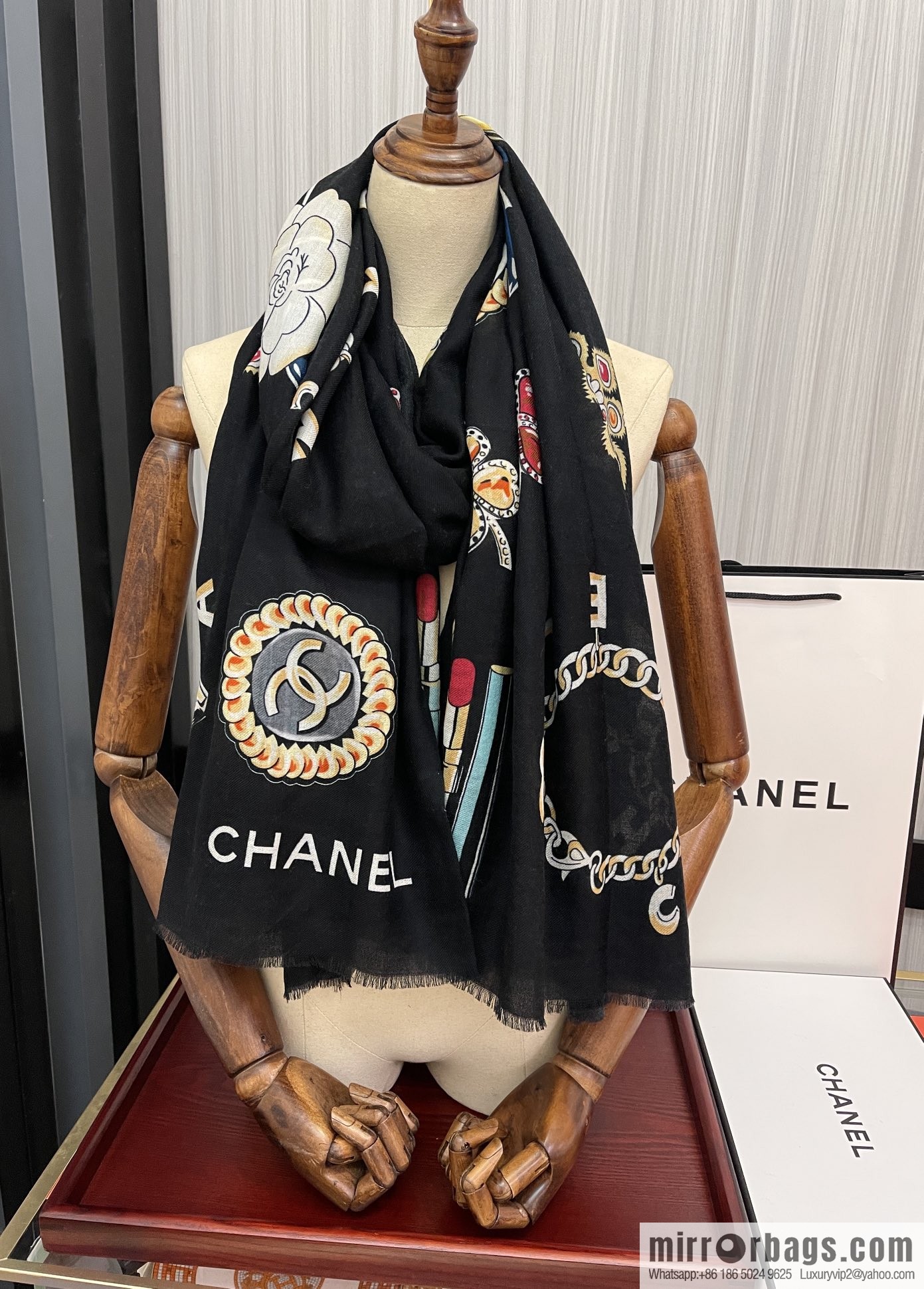 Chanel double c-sided ring velvet long towel