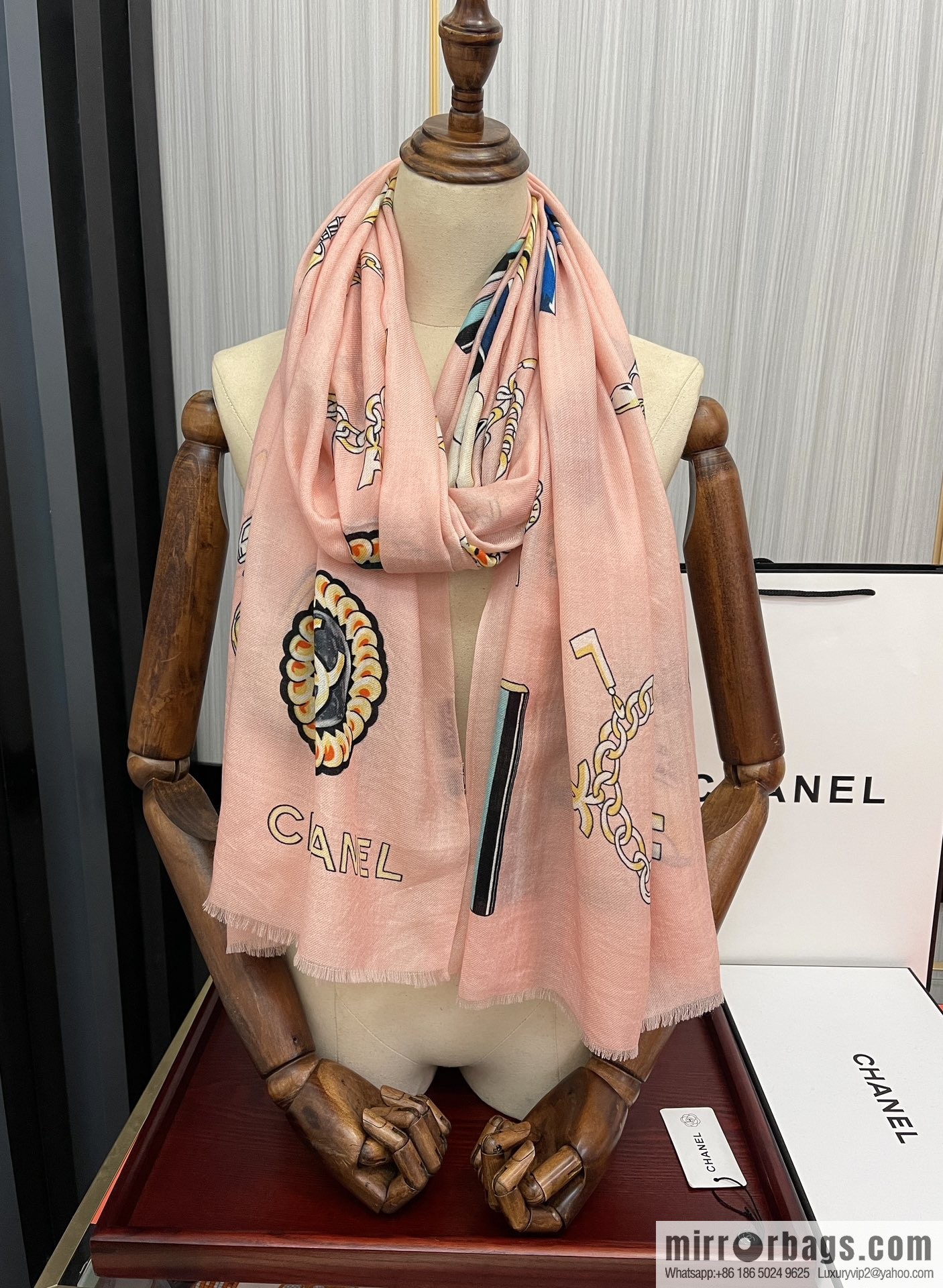 Chanel double c-sided ring velvet long towel