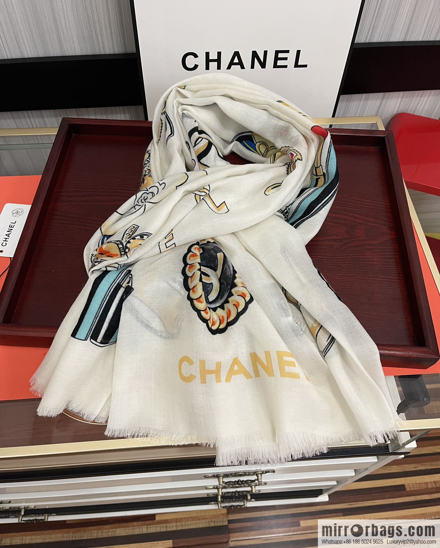 Chanel double c-sided ring velvet long towel