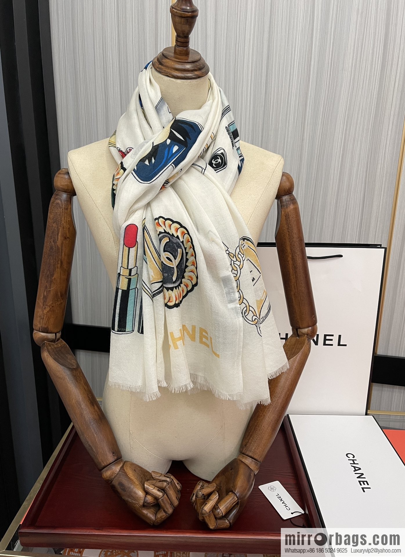 Chanel double c-sided ring velvet long towel