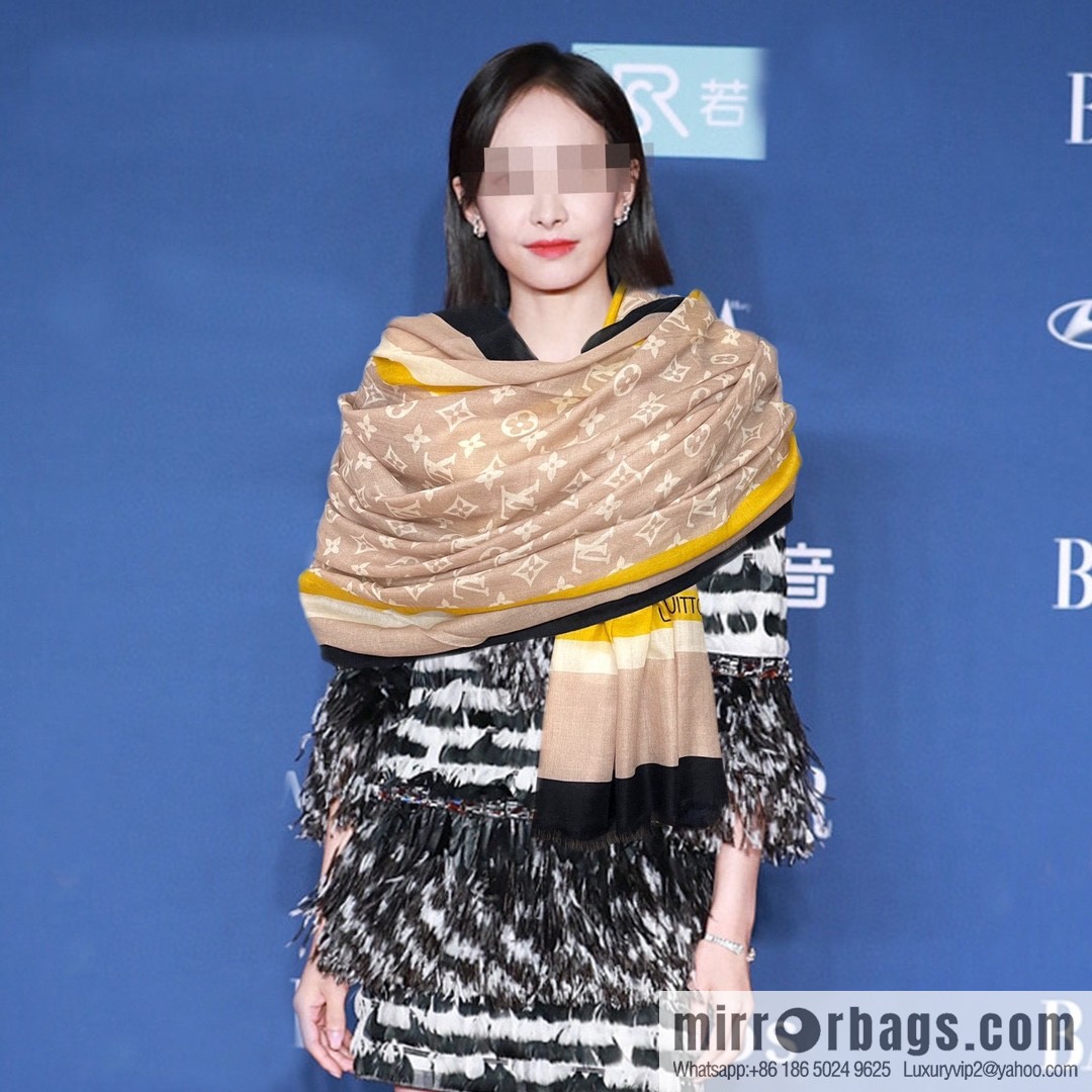 LV Louis Vuitton double-sided ring velvet long towel