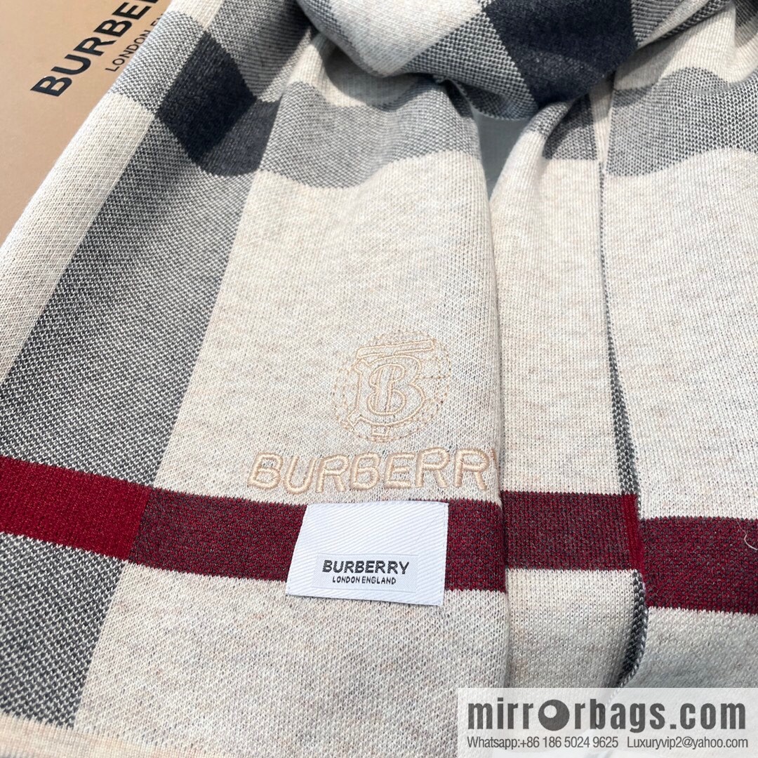 Burberry Burberry Classic Horse 100% Imported Knitted Cashmere Scarf