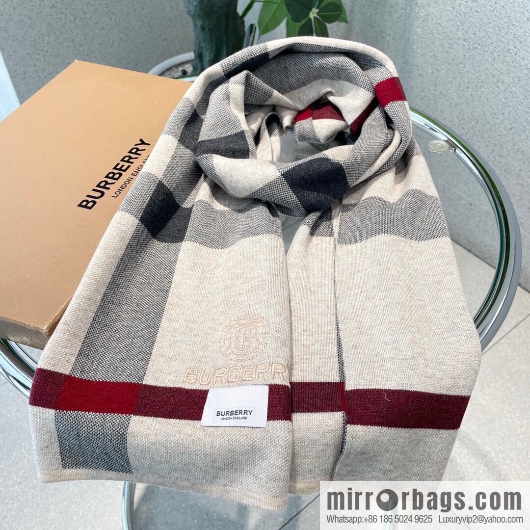 Burberry Burberry Classic Horse 100% Imported Knitted Cashmere Scarf