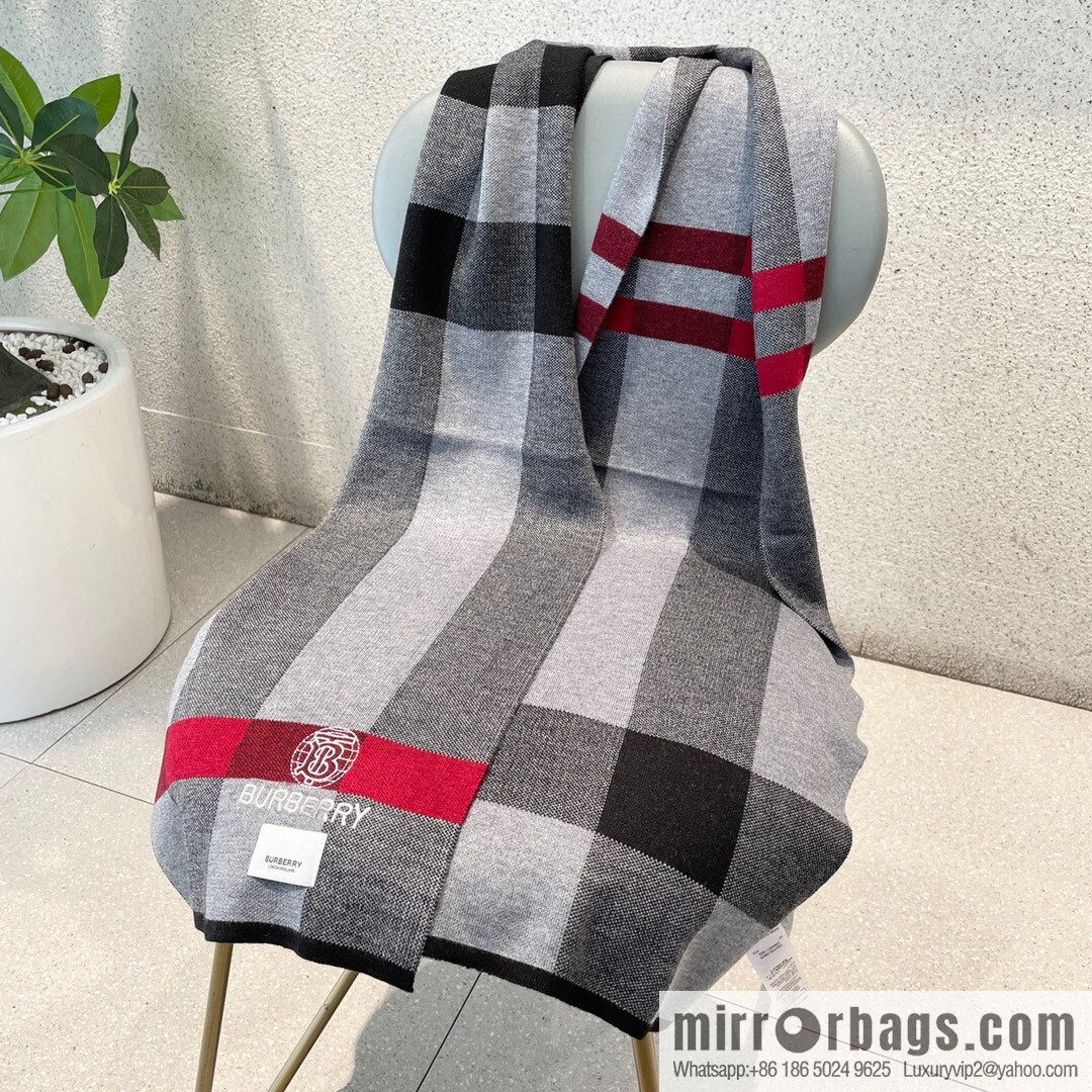 Burberry Burberry Classic Horse 100% Imported Knitted Cashmere Scarf