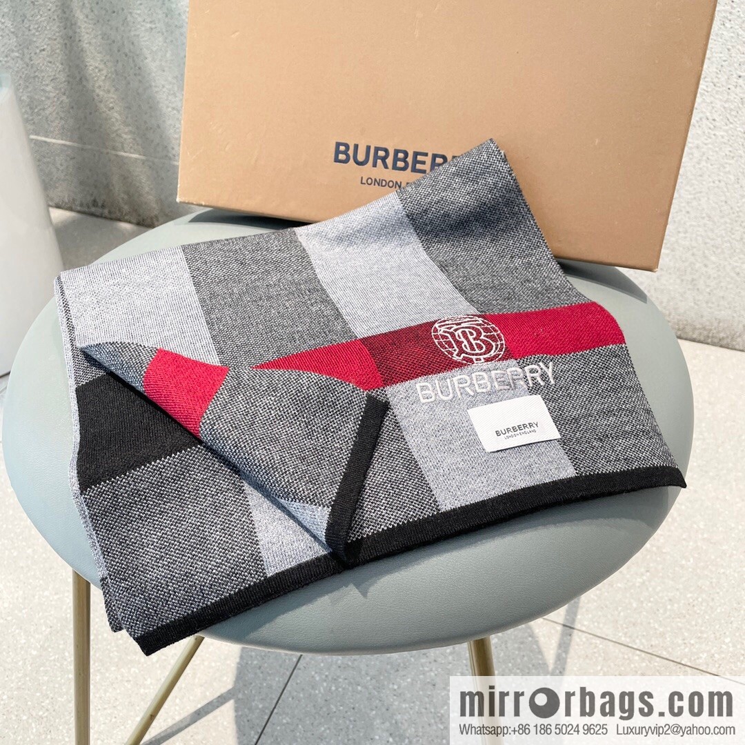 Burberry Burberry Classic Horse 100% Imported Knitted Cashmere Scarf