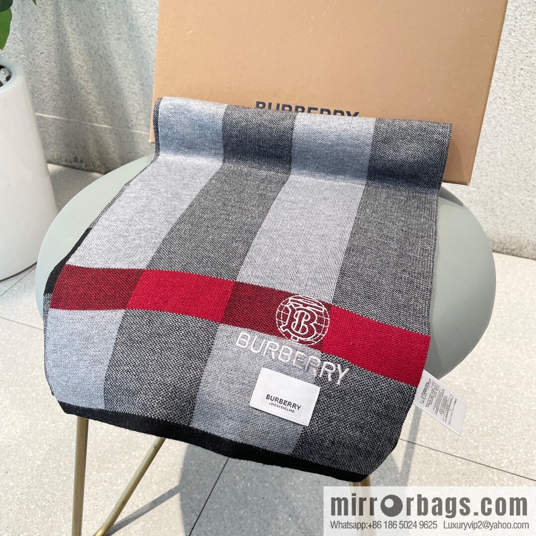 Burberry Burberry Classic Horse 100% Imported Knitted Cashmere Scarf