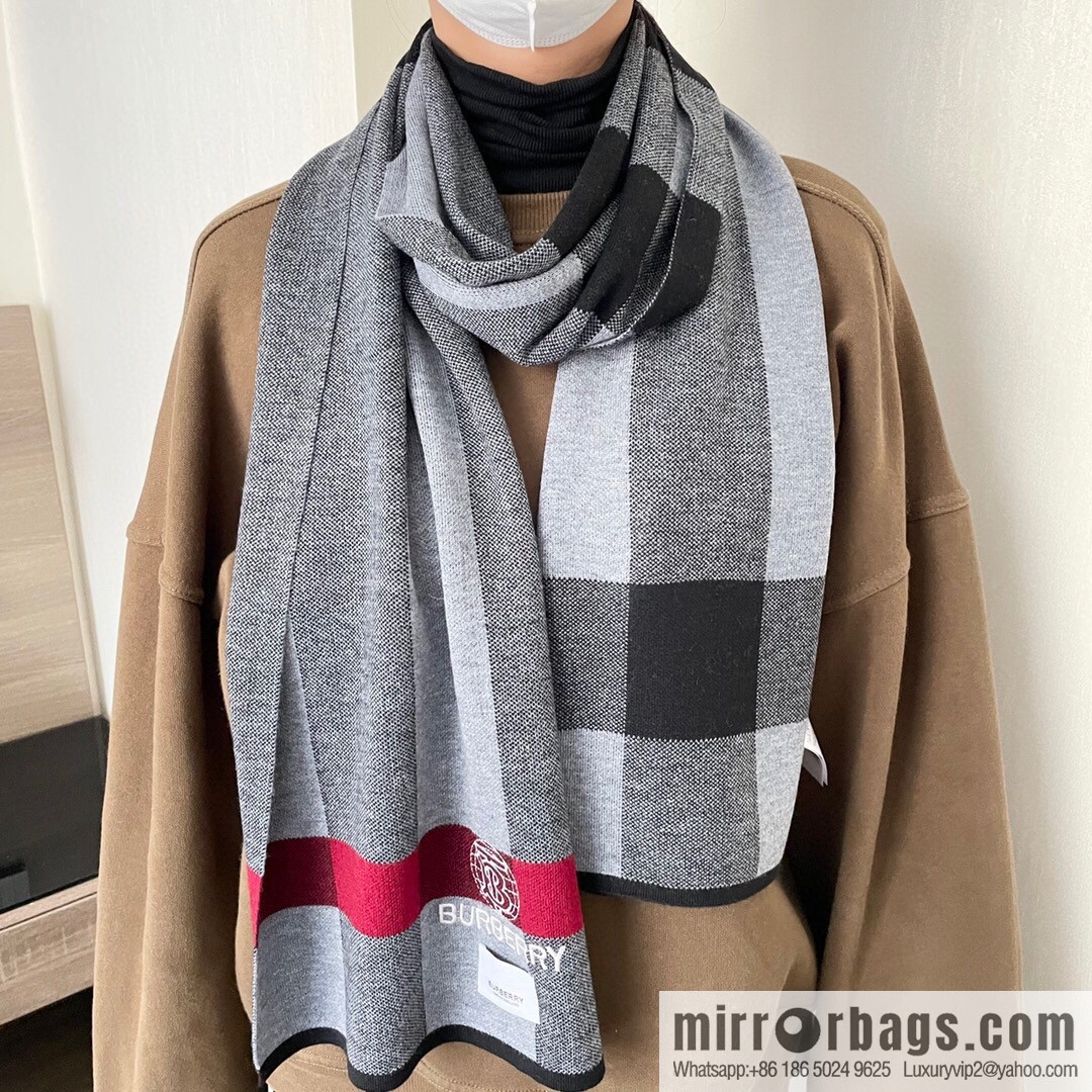 Burberry Burberry Classic Horse 100% Imported Knitted Cashmere Scarf