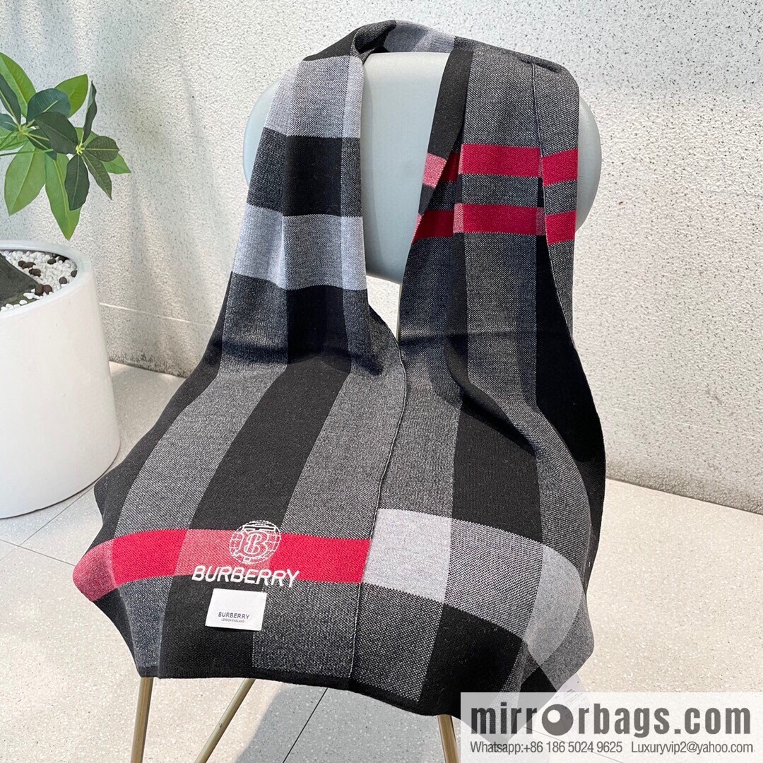 Burberry Burberry Classic Horse 100% Imported Knitted Cashmere Scarf