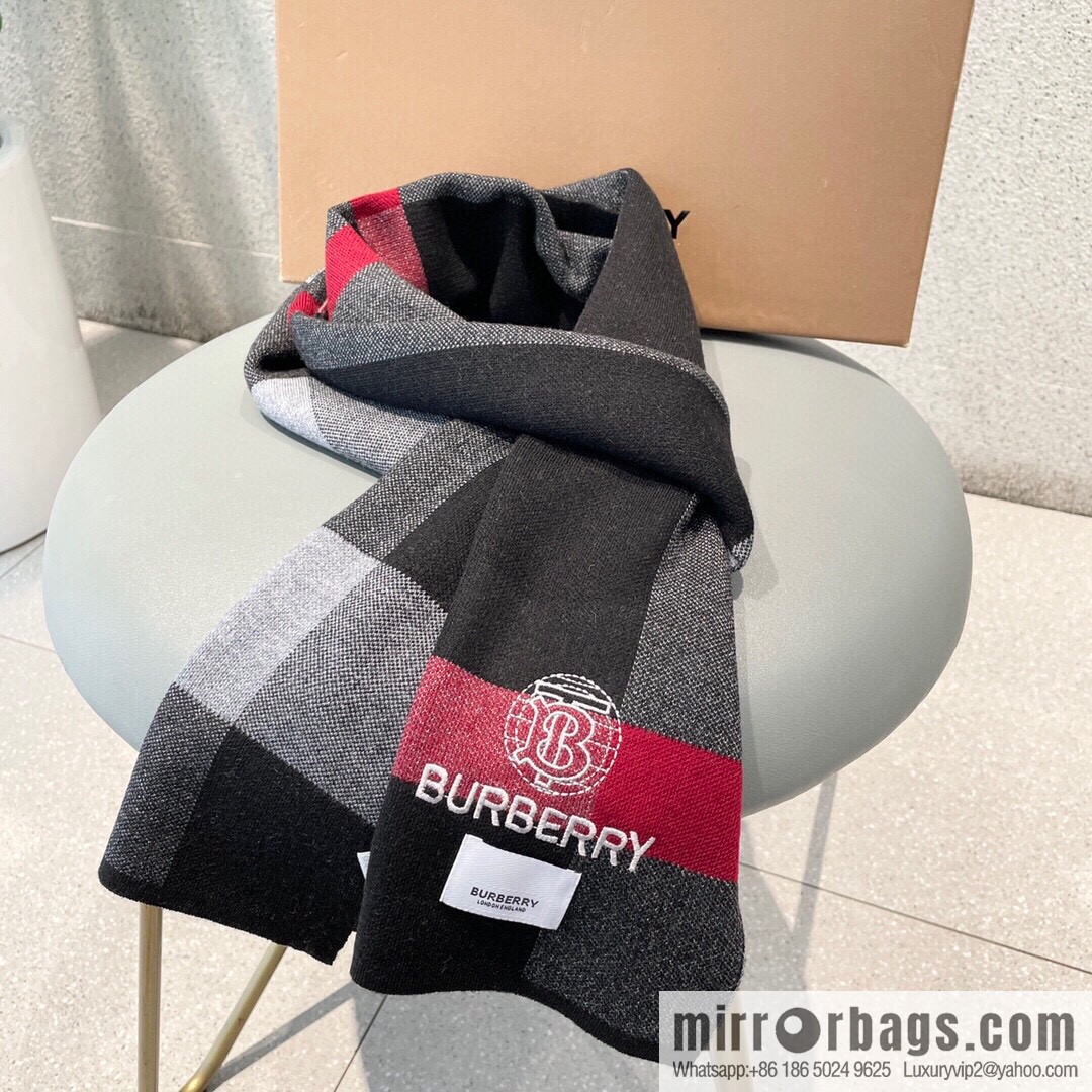 Burberry Burberry Classic Horse 100% Imported Knitted Cashmere Scarf
