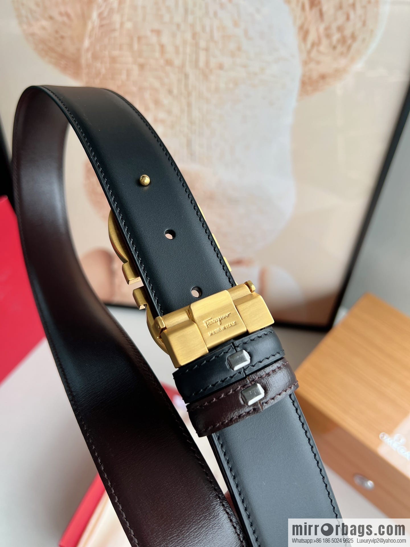 Ferragamo Men's Counter Match Metal Buckle, First Layer Cowhide Double-sided External Belt