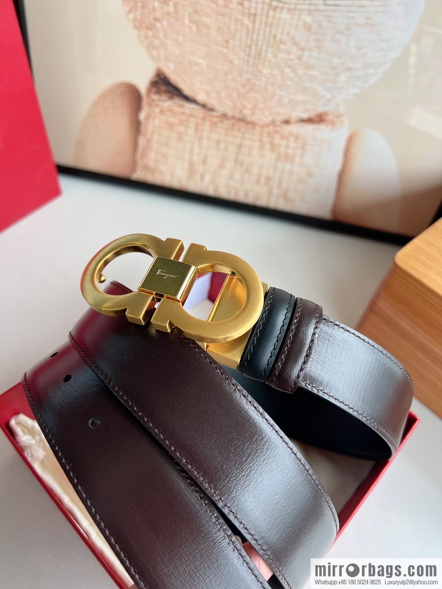 Ferragamo Men's Counter Match Metal Buckle, First Layer Cowhide Double-sided External Belt