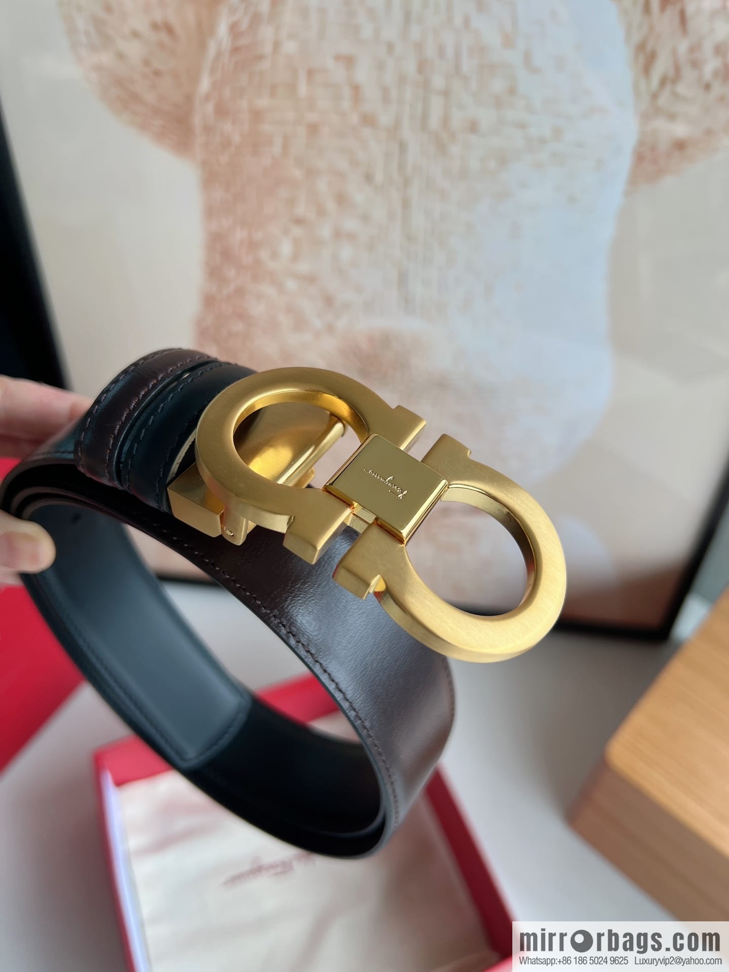Ferragamo Men's Counter Match Metal Buckle, First Layer Cowhide Double-sided External Belt