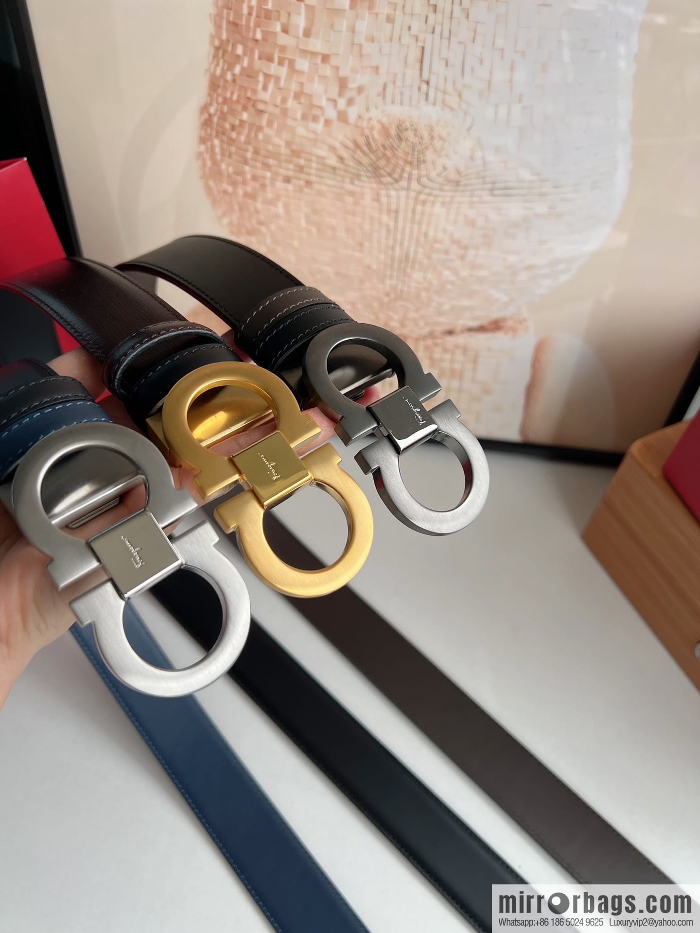 Ferragamo Men's Counter Match Metal Buckle, First Layer Cowhide Double-sided External Belt