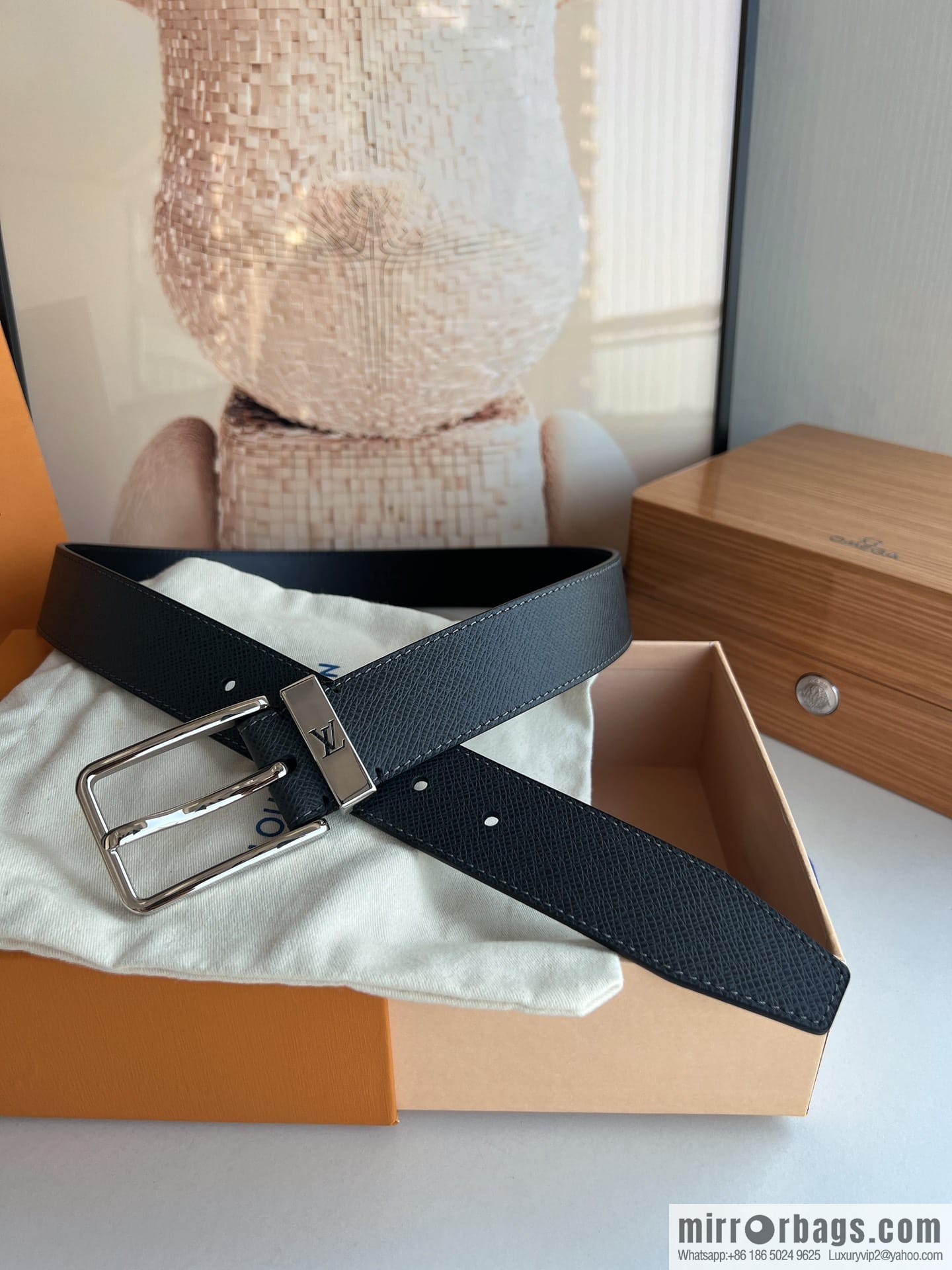 LOUIS VUITTON Pont Neuf 35mm Black Cross Leather Belt