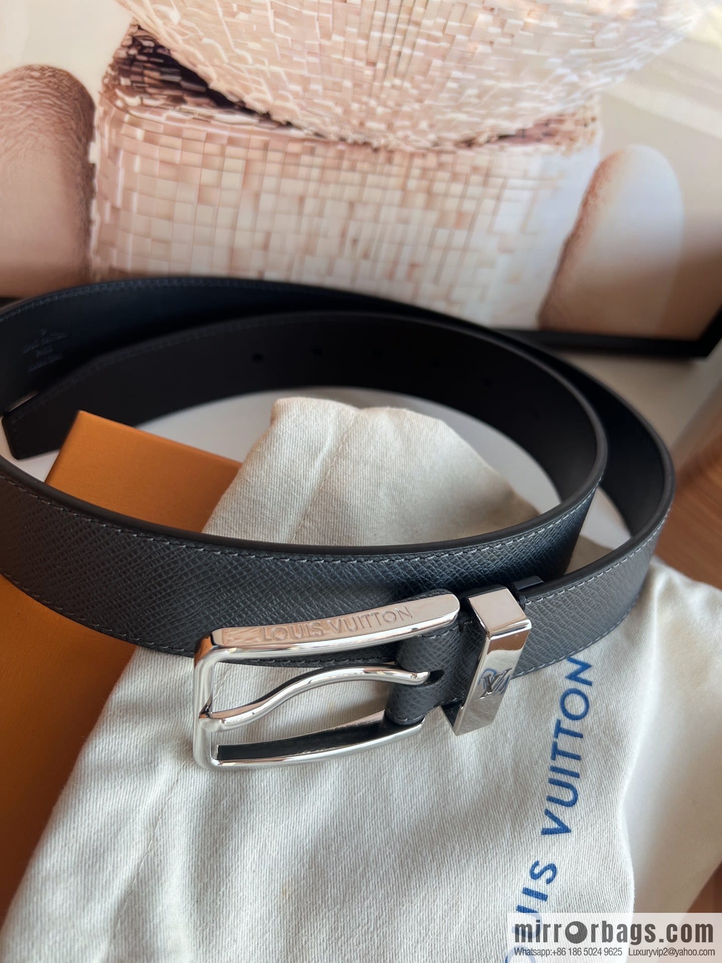 LOUIS VUITTON Pont Neuf 35mm Black Cross Leather Belt