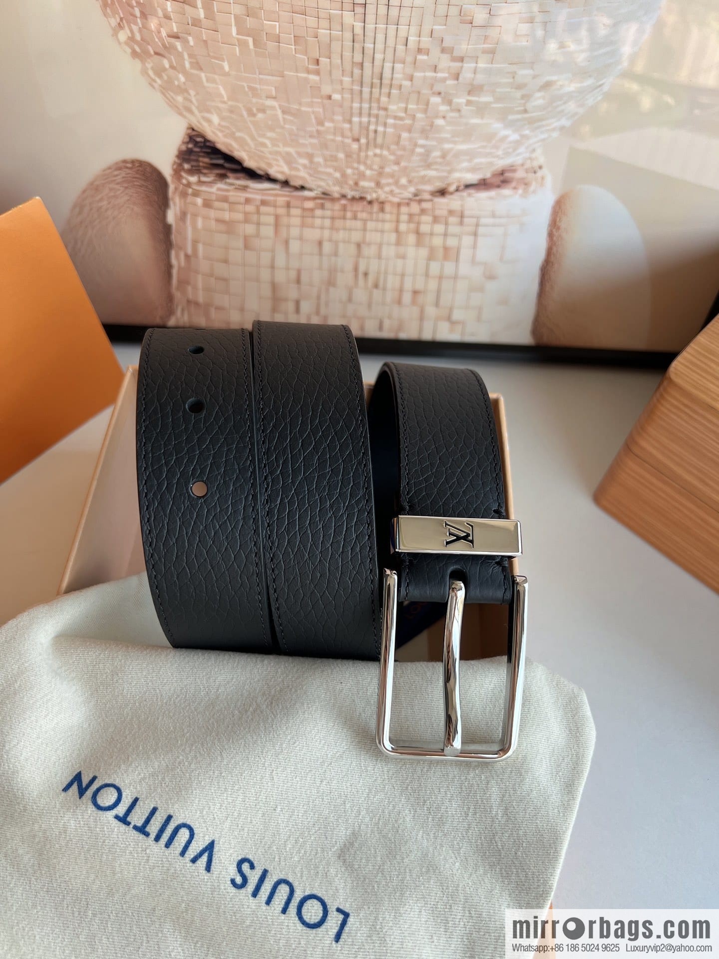 LOUIS VUITTON Pont Neuf 35mm Black Cross Leather Belt