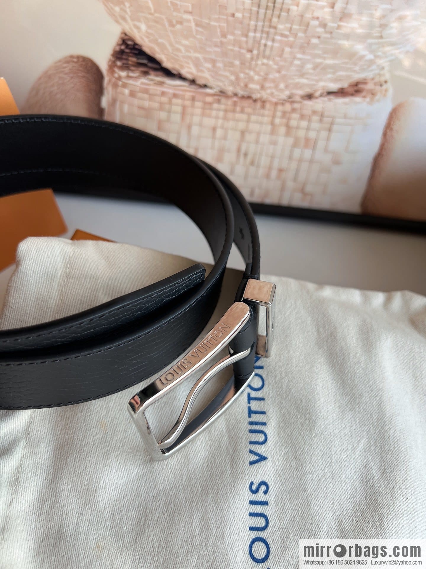 LOUIS VUITTON Pont Neuf 35mm Black Cross Leather Belt