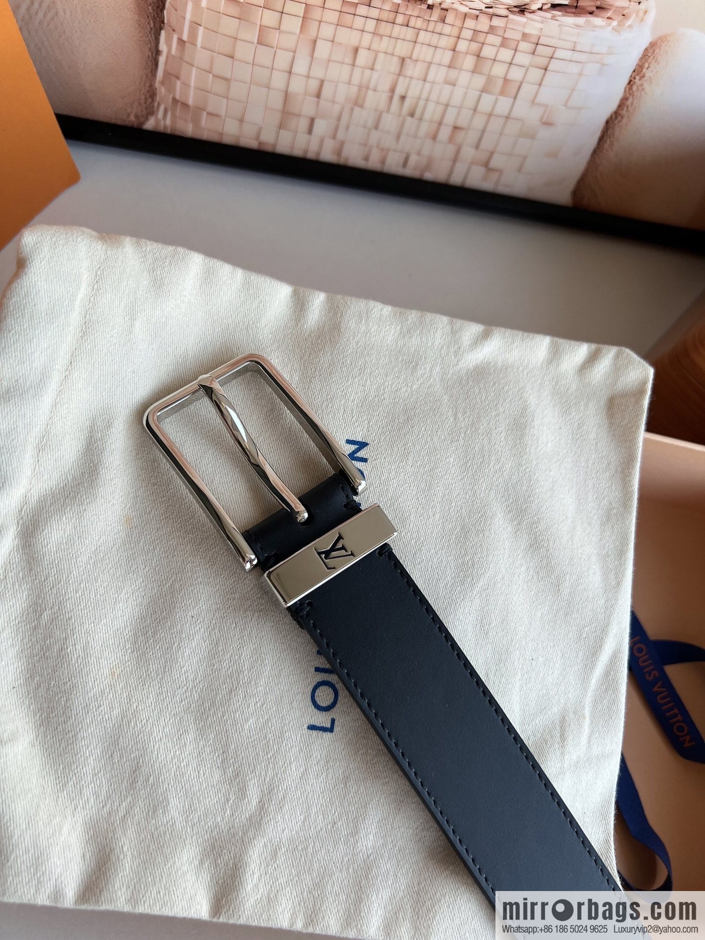 LOUIS VUITTON Pont Neuf 35mm Black Cross Leather Belt