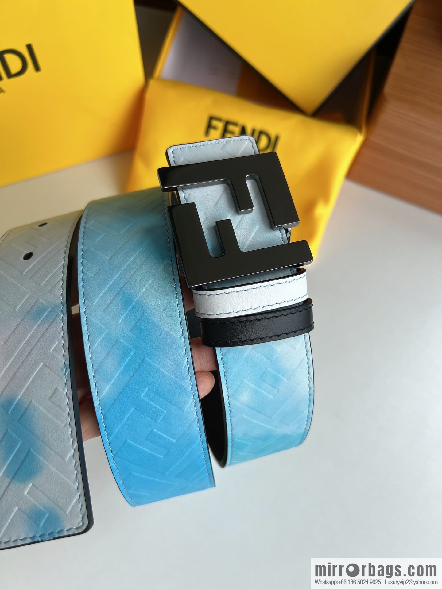 FENDI's latest extraordinary creative gradual change printing light blue double FF cowhide belt 4.0cm