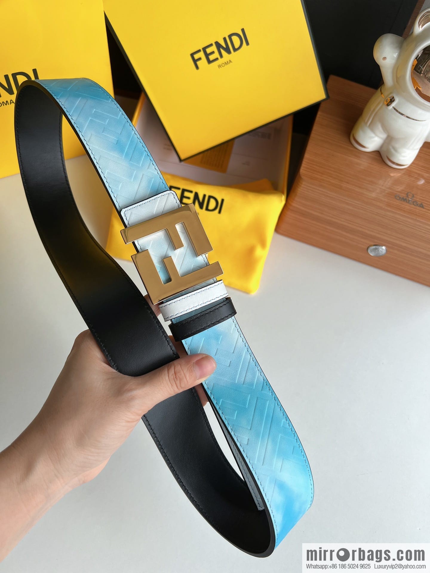 FENDI's latest extraordinary creative gradual change printing light blue double FF cowhide belt 4.0cm