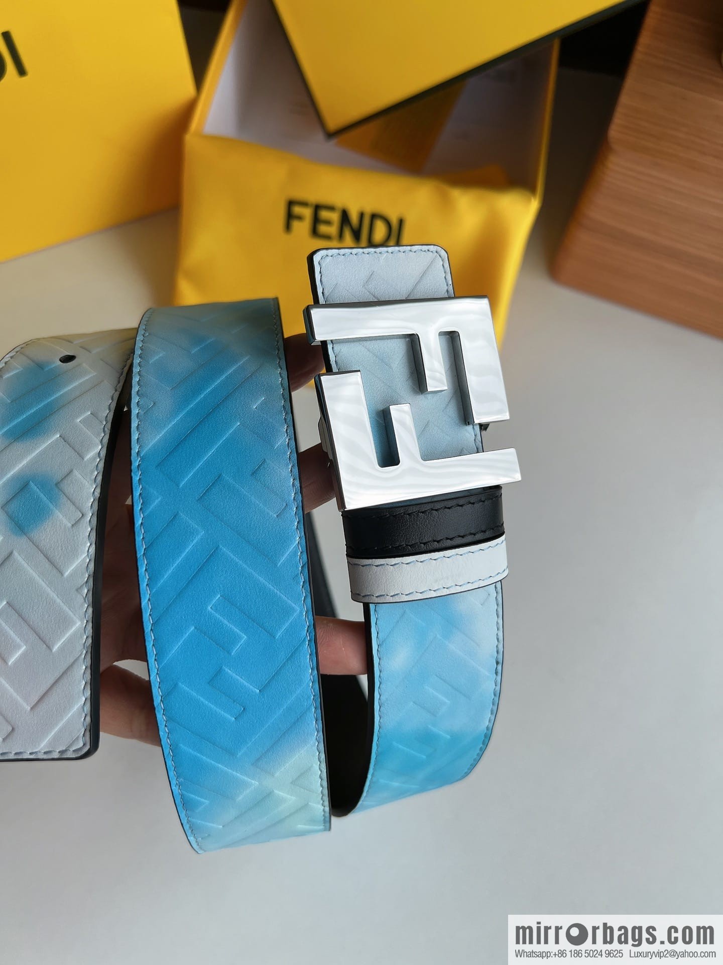 FENDI's latest extraordinary creative gradual change printing light blue double FF cowhide belt 4.0cm