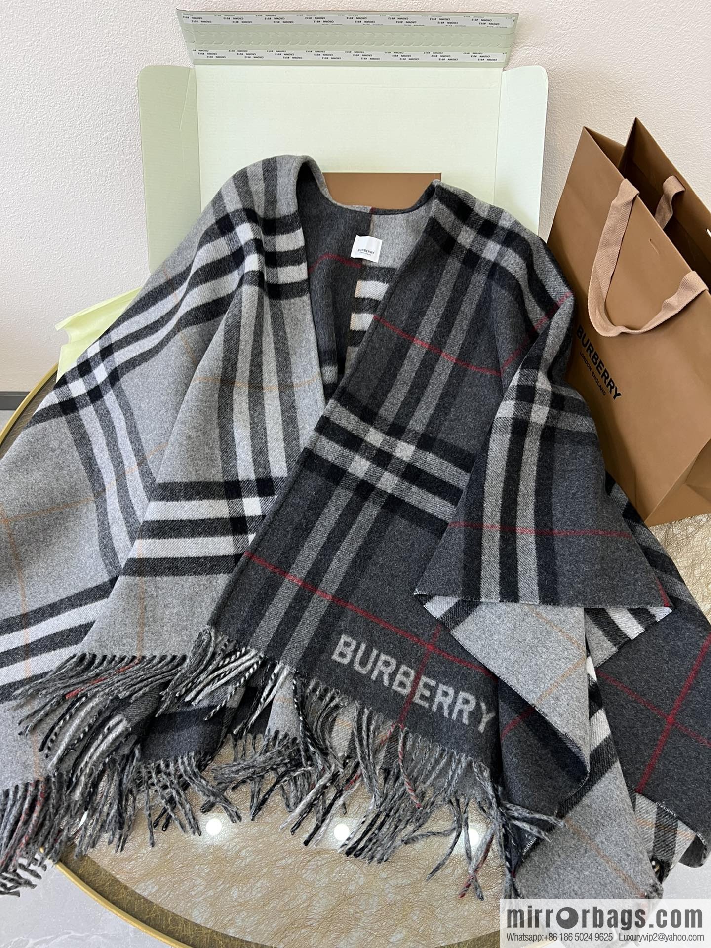 Burberry Burberry Tassel Edge Design Checked Cashmere Cape