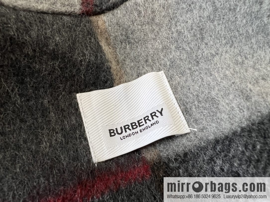 Burberry Burberry Tassel Edge Design Checked Cashmere Cape