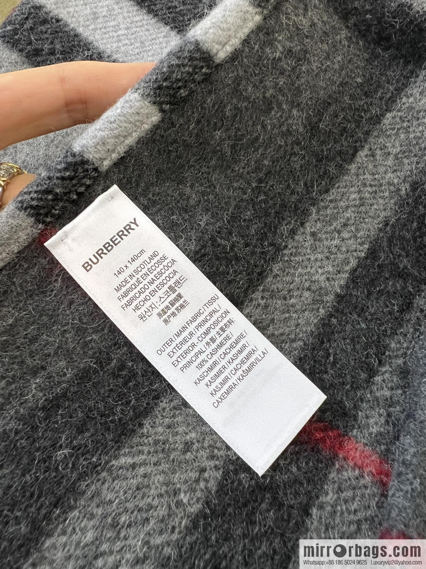 Burberry Burberry Tassel Edge Design Checked Cashmere Cape