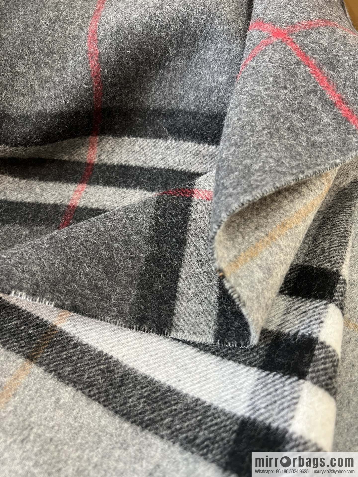Burberry Burberry Tassel Edge Design Checked Cashmere Cape