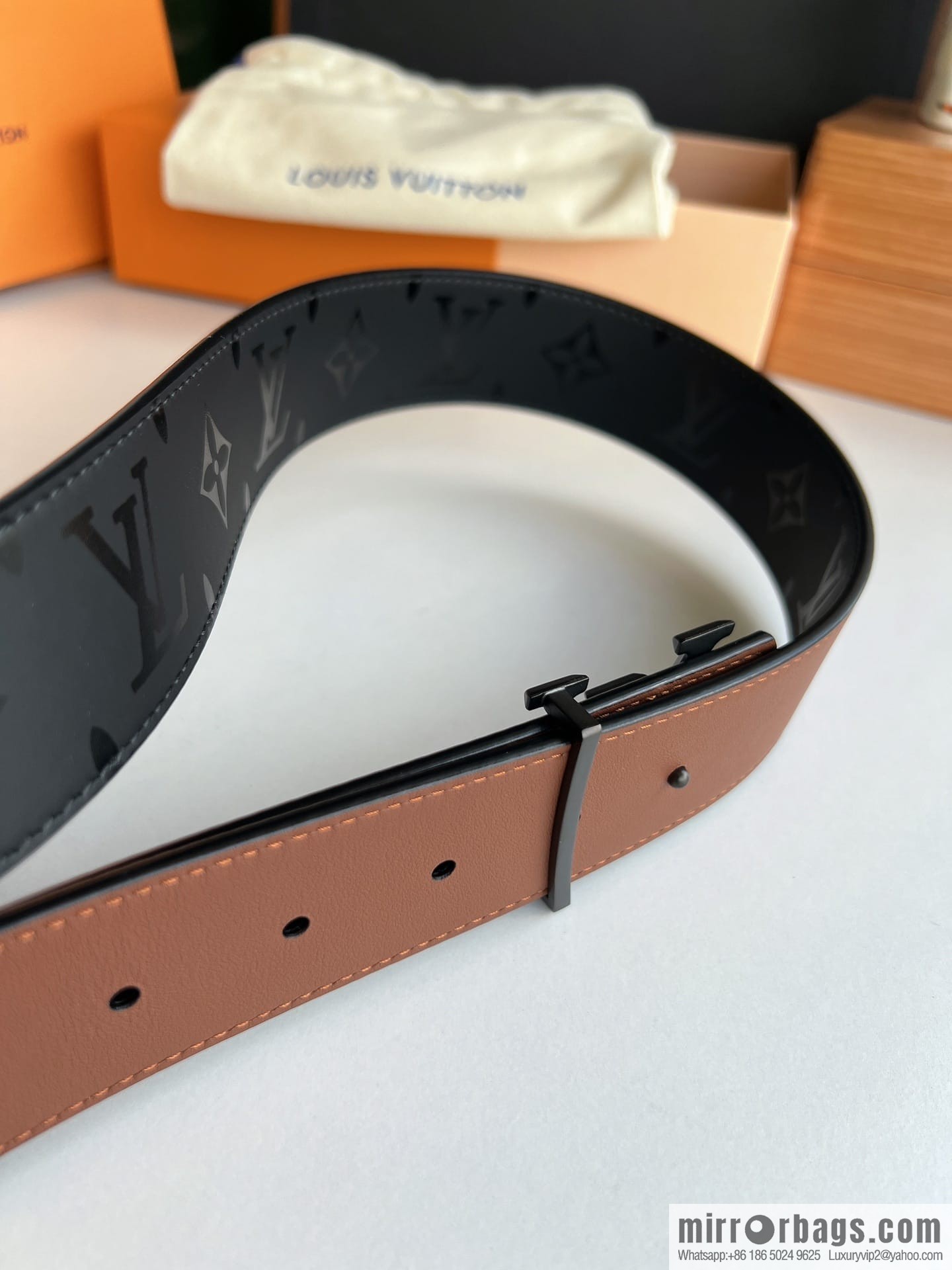 LV/Louis Vuitton, black flower men's double-sided PYRAMIDE calfskin brown belt